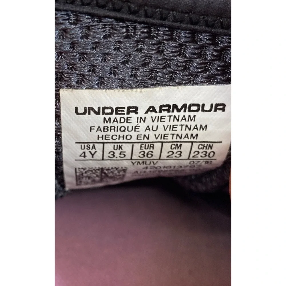 Under Armour Bandit 3 Youth Shoes Size 4 Y Blue Black‎ Pink 1295958